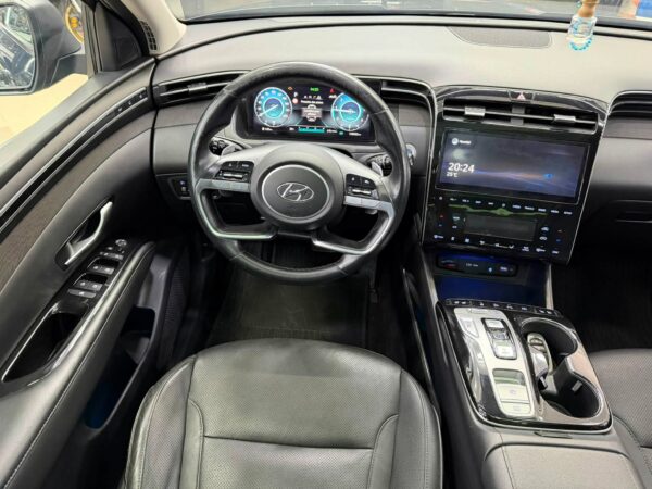 HYUNDAI TUCSON HYBRIDE