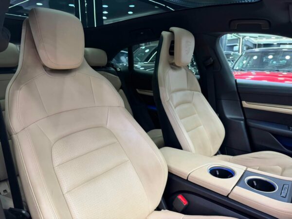 Porshe Taycan 4 Full Électrique