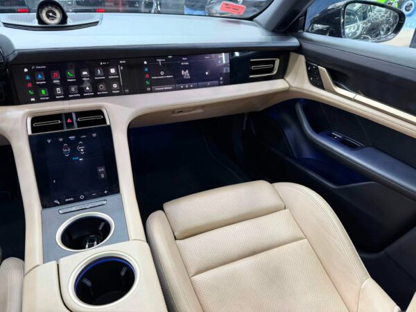 Porshe Taycan 4 Full Électrique